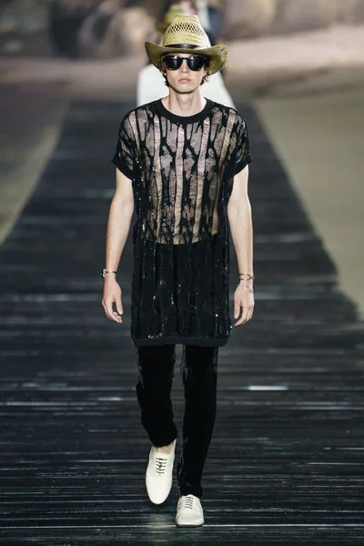 Look 26